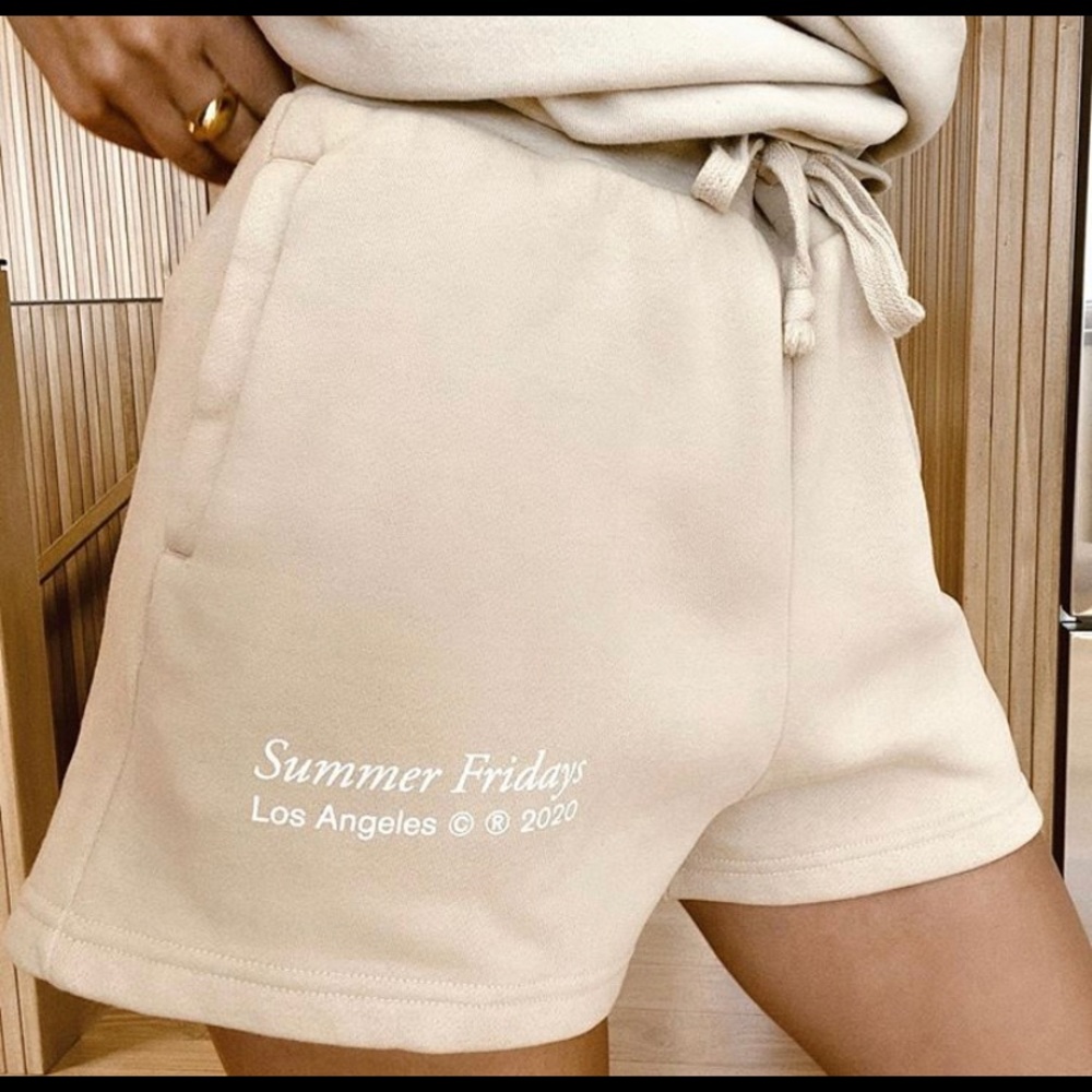 Summer Fridays Limited Edition beige Shorts